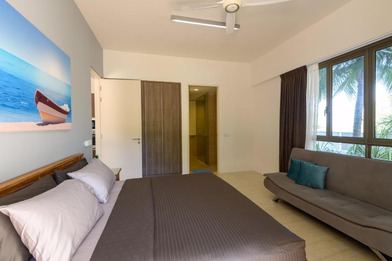 By The Sea Beach Front Apartment Batu Ferringhi Eksteriør billede
