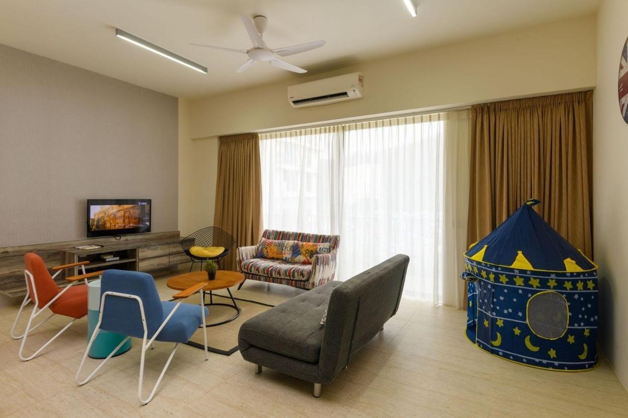 By The Sea Beach Front Apartment Batu Ferringhi Eksteriør billede