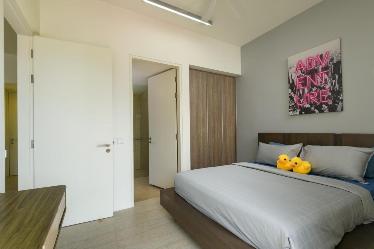 By The Sea Beach Front Apartment Batu Ferringhi Eksteriør billede